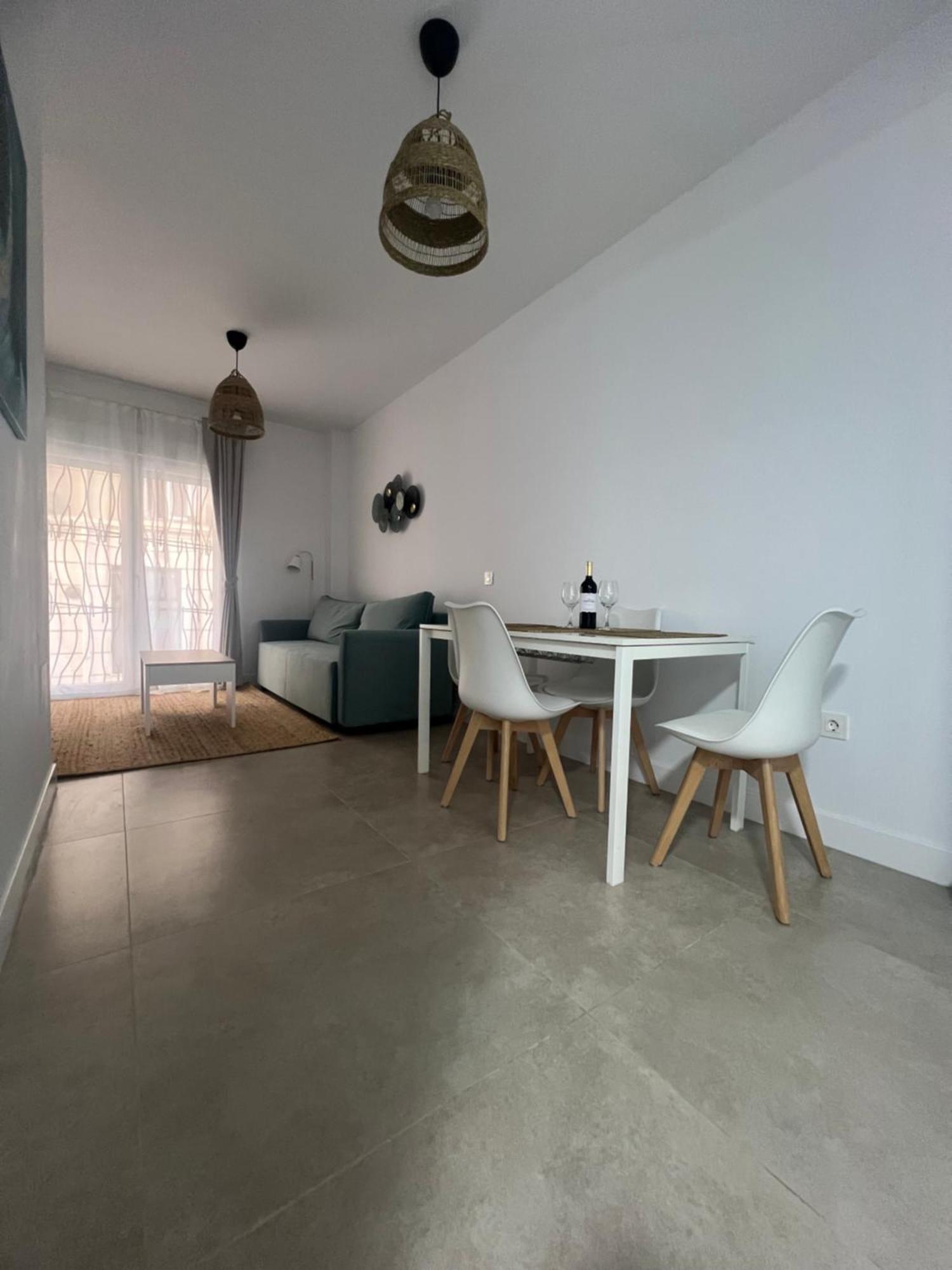 Apartamento Nuevo! En El Centro! 1m Metro, Zambrano Y Con Parking *