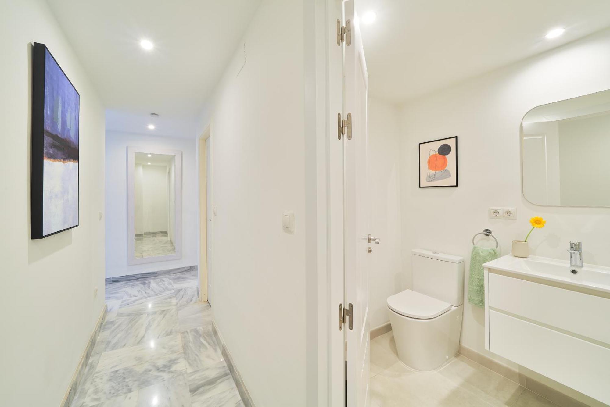 Apartamento Modern Centre W/ Terrace & Fast Wifi