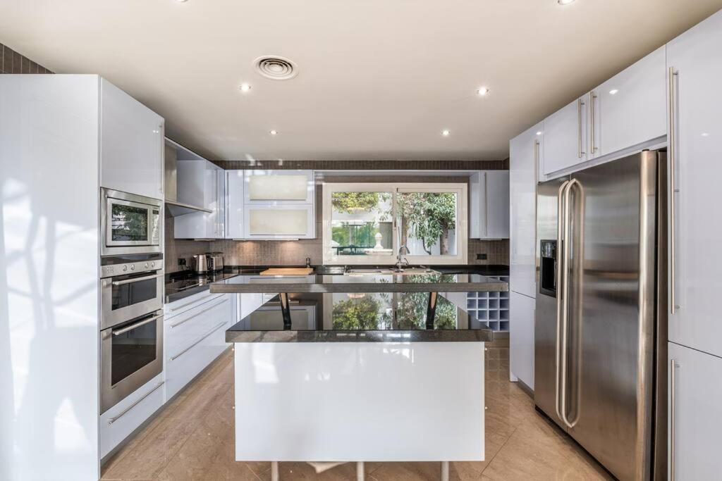 Villa Luxurious 7 Bed Frontline Golf In La Quinta *