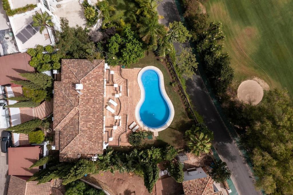 Luxurious 7 Bed Frontline Golf In La Quinta Málaga