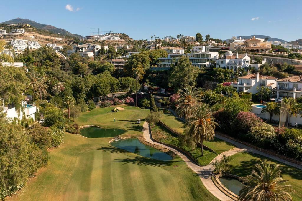 Luxurious 7 Bed Frontline Golf In La Quinta Villa *