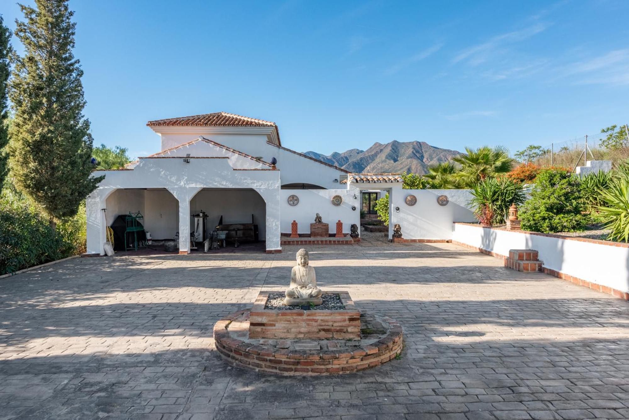 Gorgeous Spanish Chalet, Pool And Views Málaga