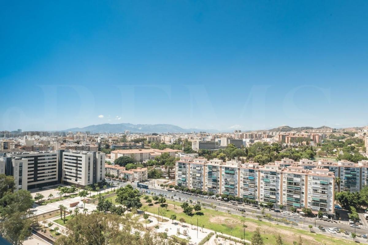 Apartamento With Stunning Views And Parking By Rems Málaga