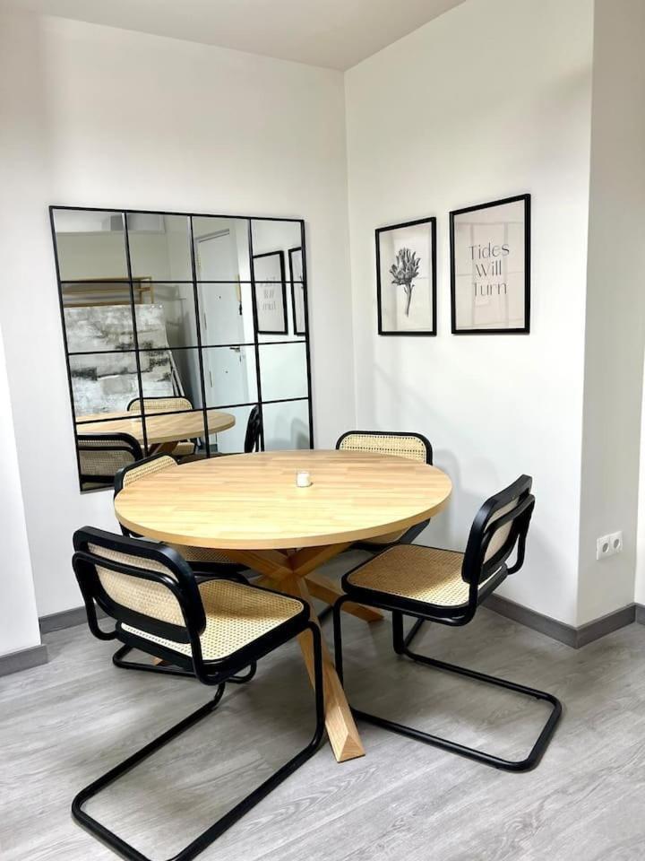 Apartamento Three Bedroom In Rivas *