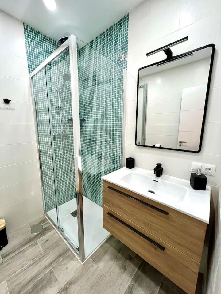 Apartamento Three Bedroom In Rivas
