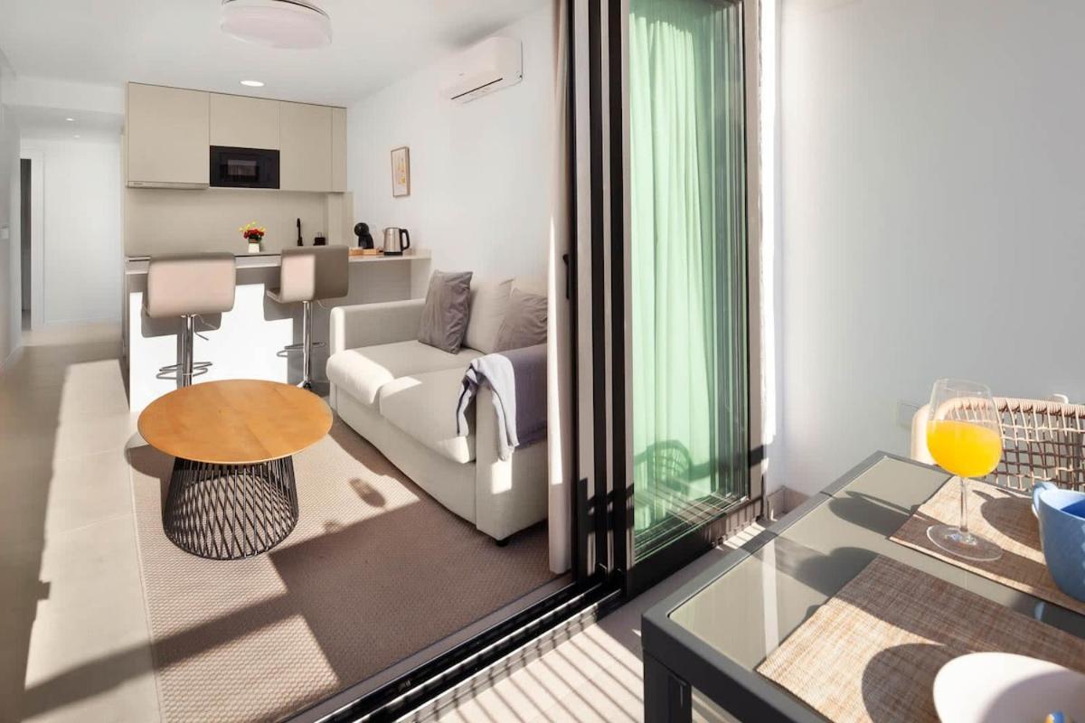 Sea View & Private Terrace In The Heart Of Malaga! Apartamento Málaga