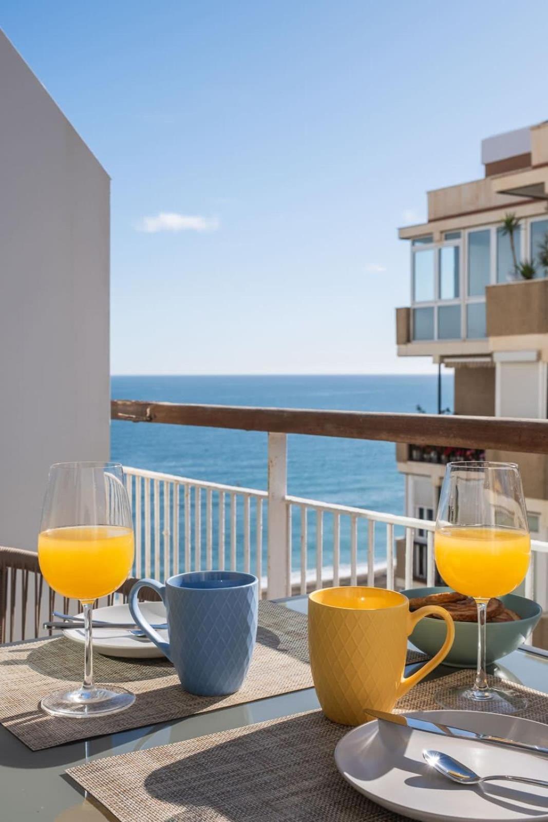 Sea View & Private Terrace In The Heart Of Malaga! Apartamento *
