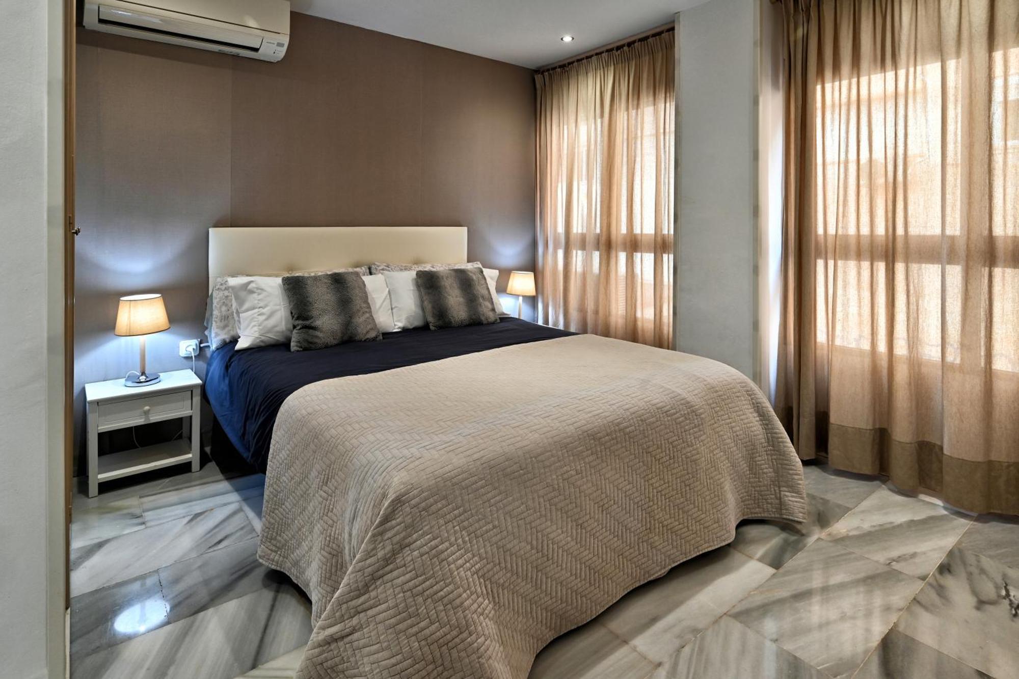 Rent4 La Malagueta 1 * Málaga