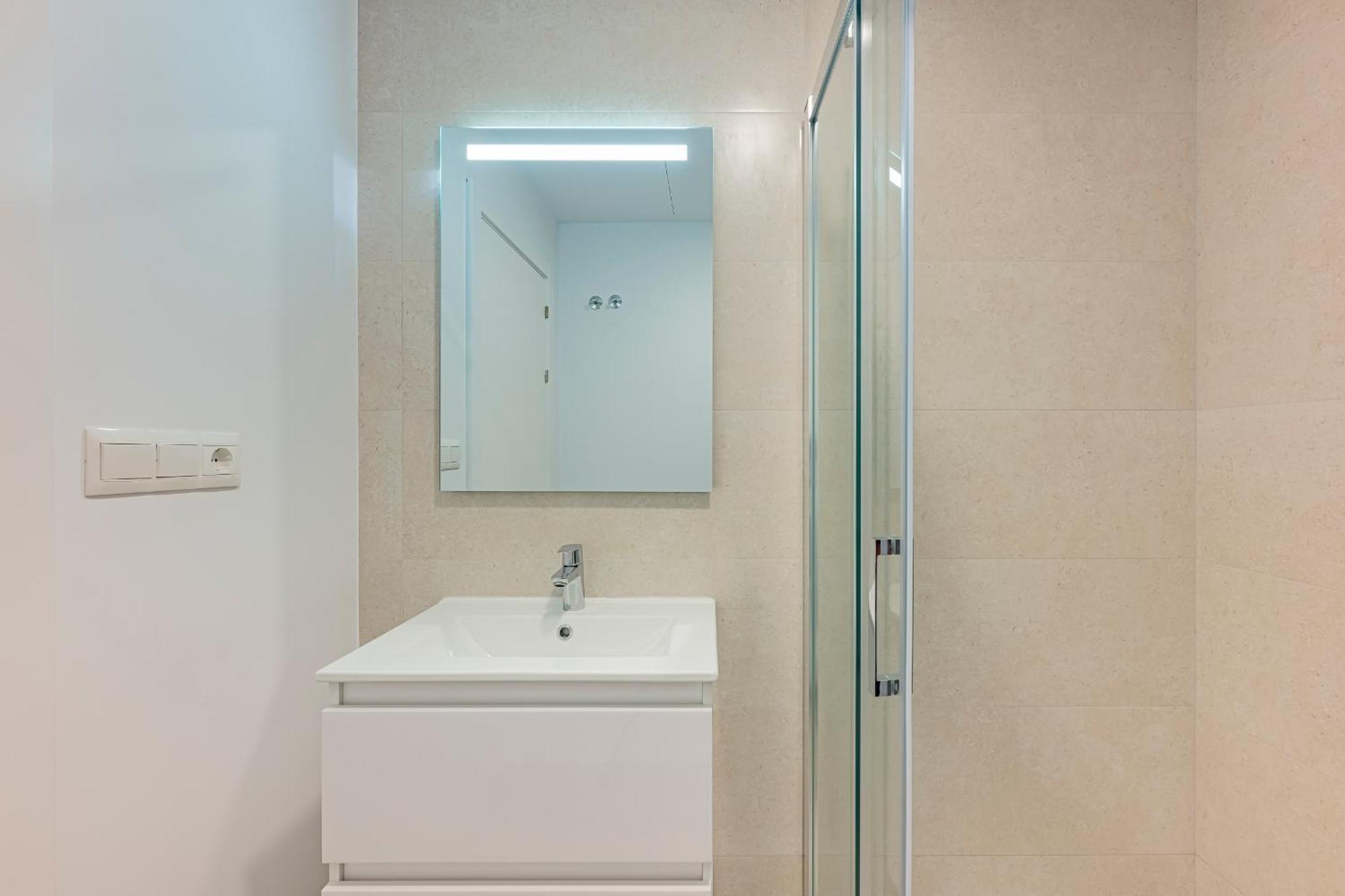 Primero En Centro De Apartamento *