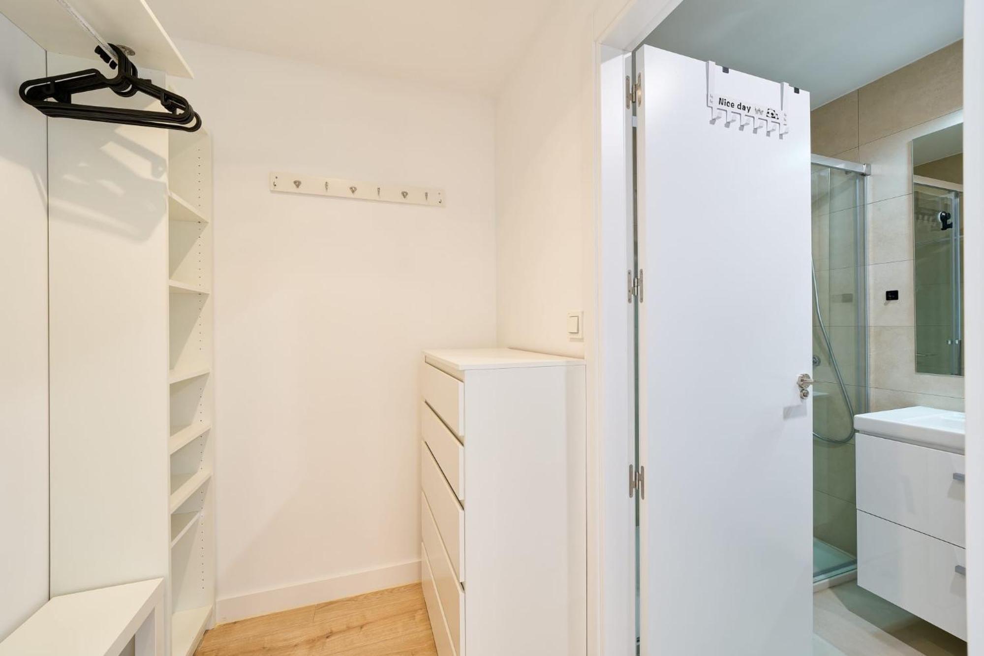 Luxury Tower Pool&free Parking 10 Min To Historical Center Apartamento *