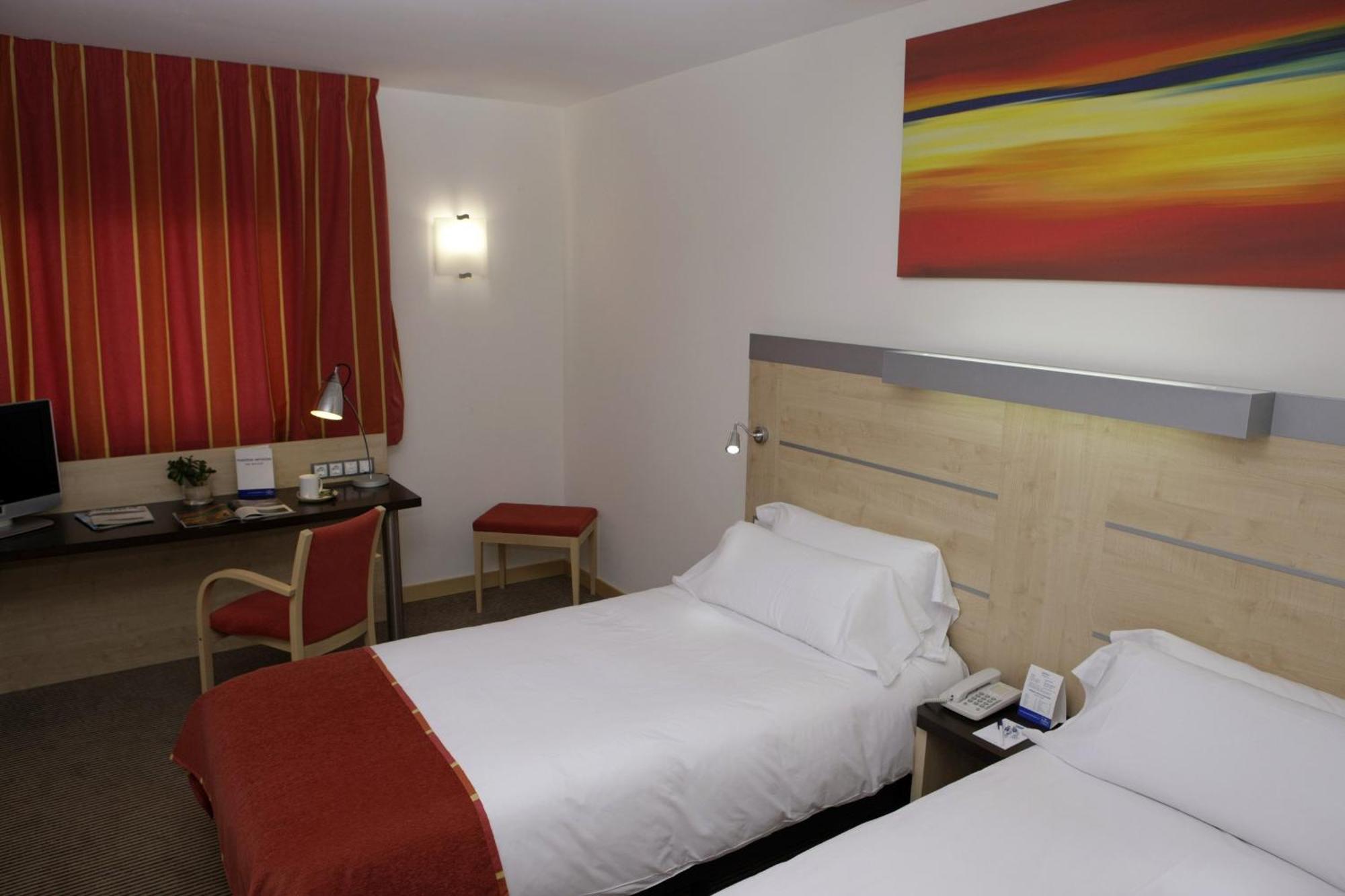 Express Airport, An Ihg Hotel 3*