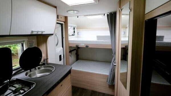 Autocaravana 6 Campo de lujo Málaga