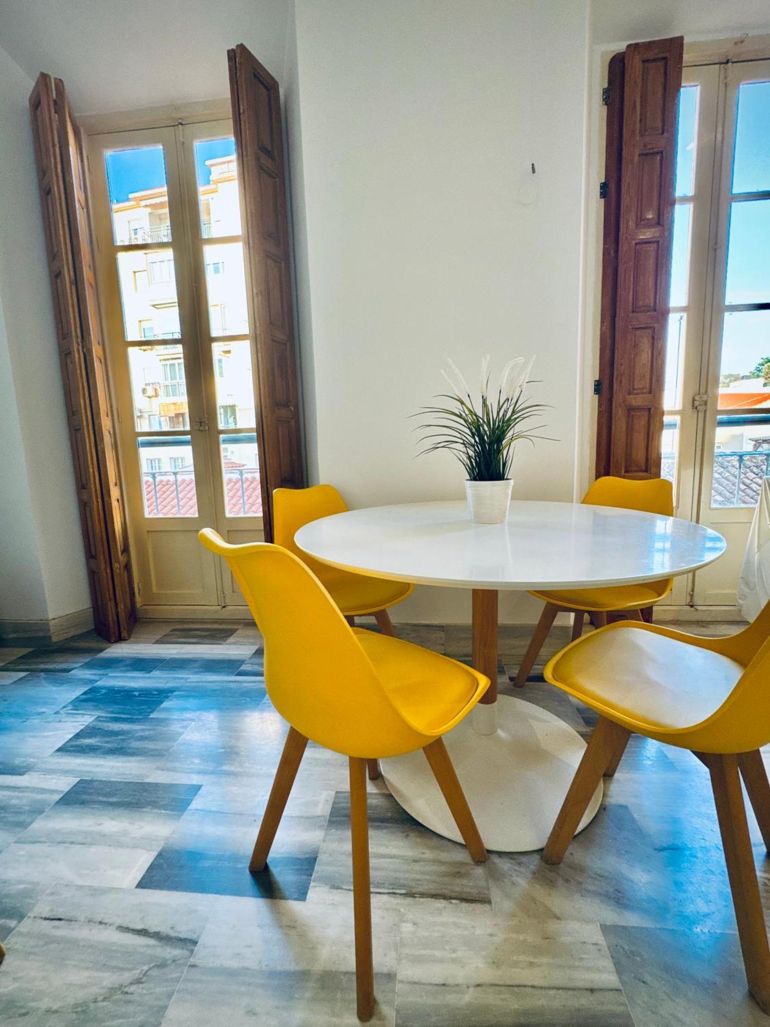 Apartamento Amplio Y Luminoso Plz De La Merced