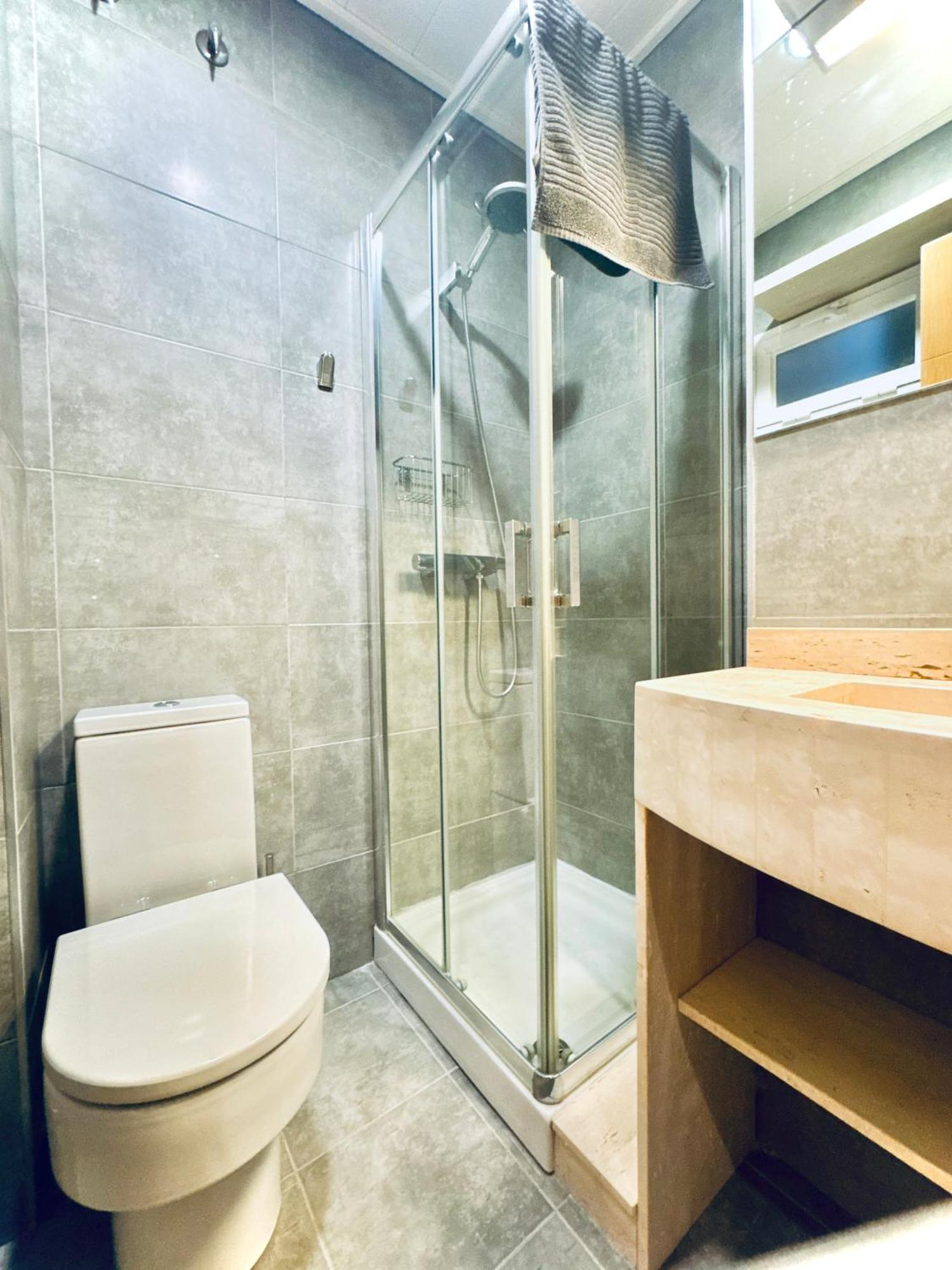 Apartamento Amplio Y Luminoso Plz De La Merced *