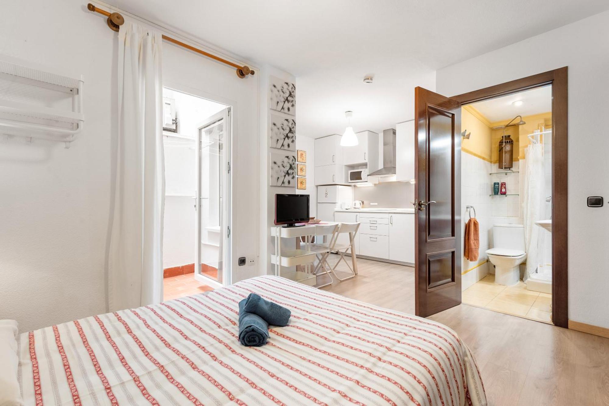 Apartment Small In Malaga-beach
