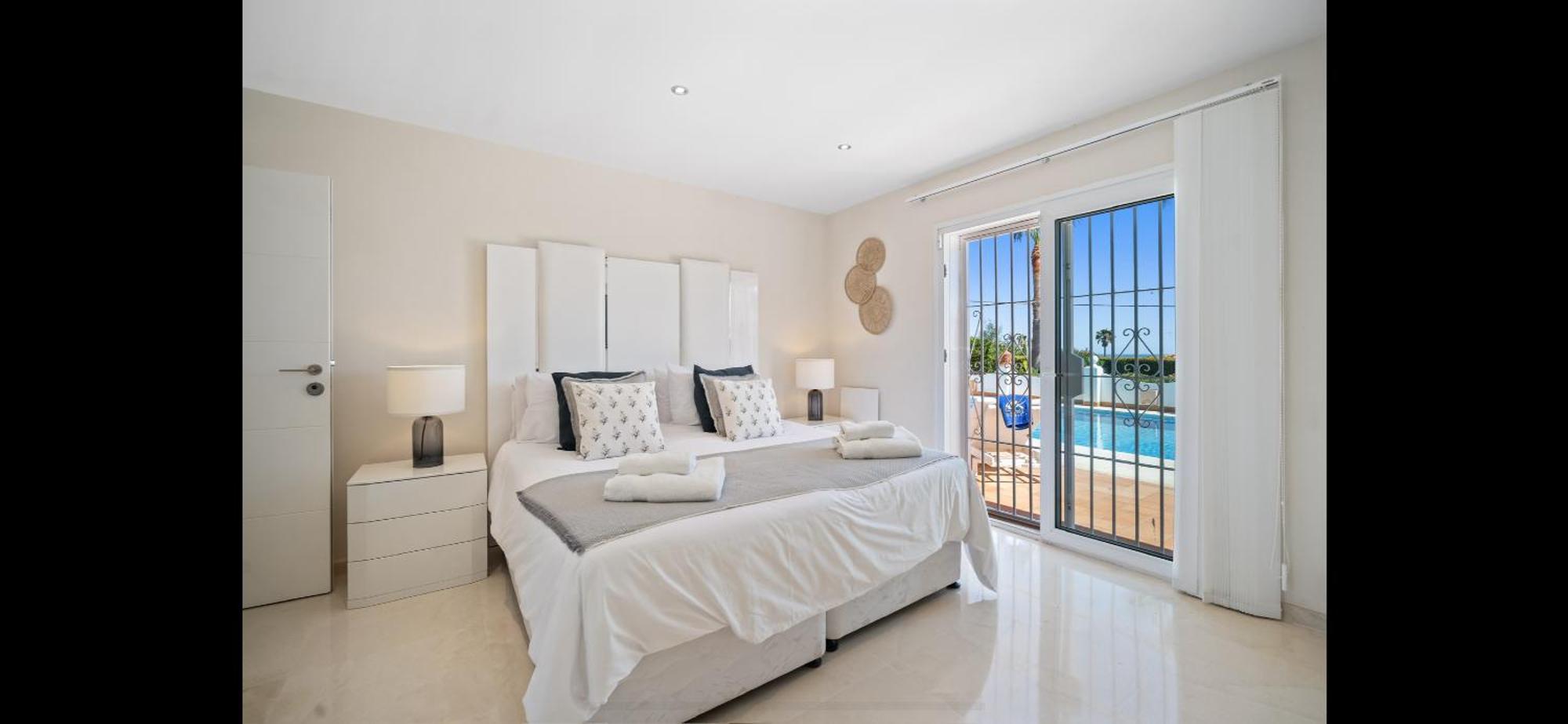 Palmeras With Heated Pool, La Cala De Mijas *
