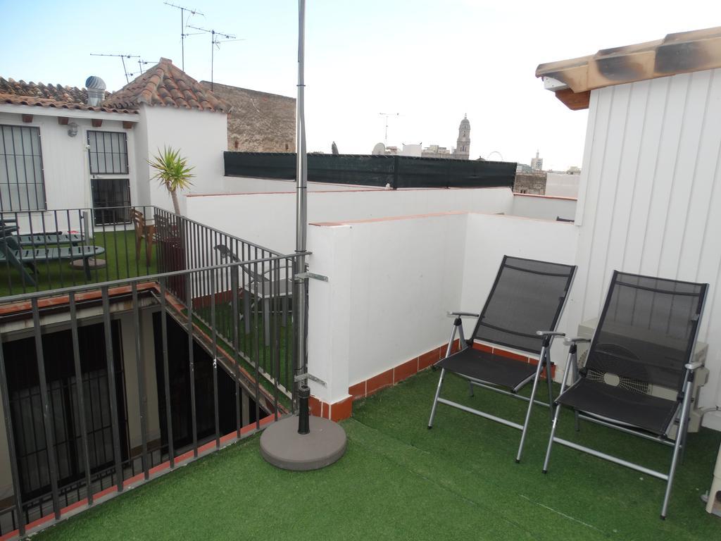 - Jinetes, 13 * Malaga
