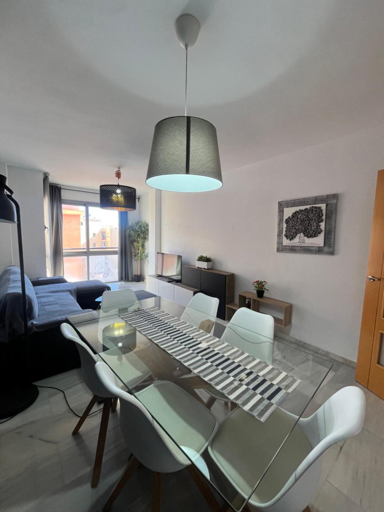 Deluxe With Parking - Carlos Haya Apartamento *