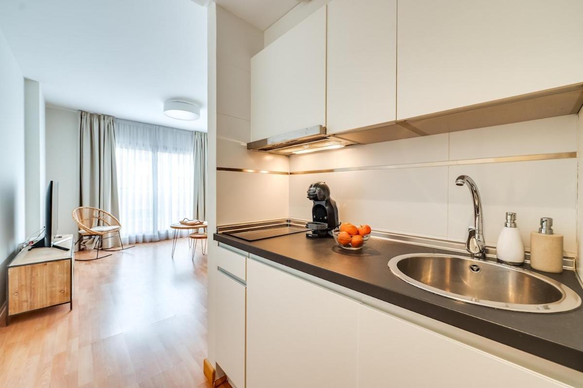 Modern & Cozy Near Old Town Apartamento *