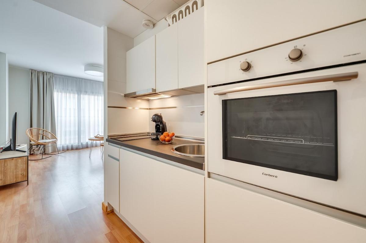 Modern & Cozy Near Old Town