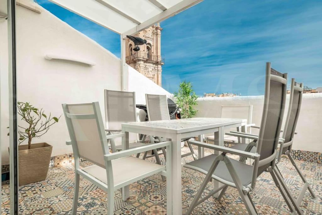 Private Terrace, Barbecue & Cathedral View By Rems Apartamento