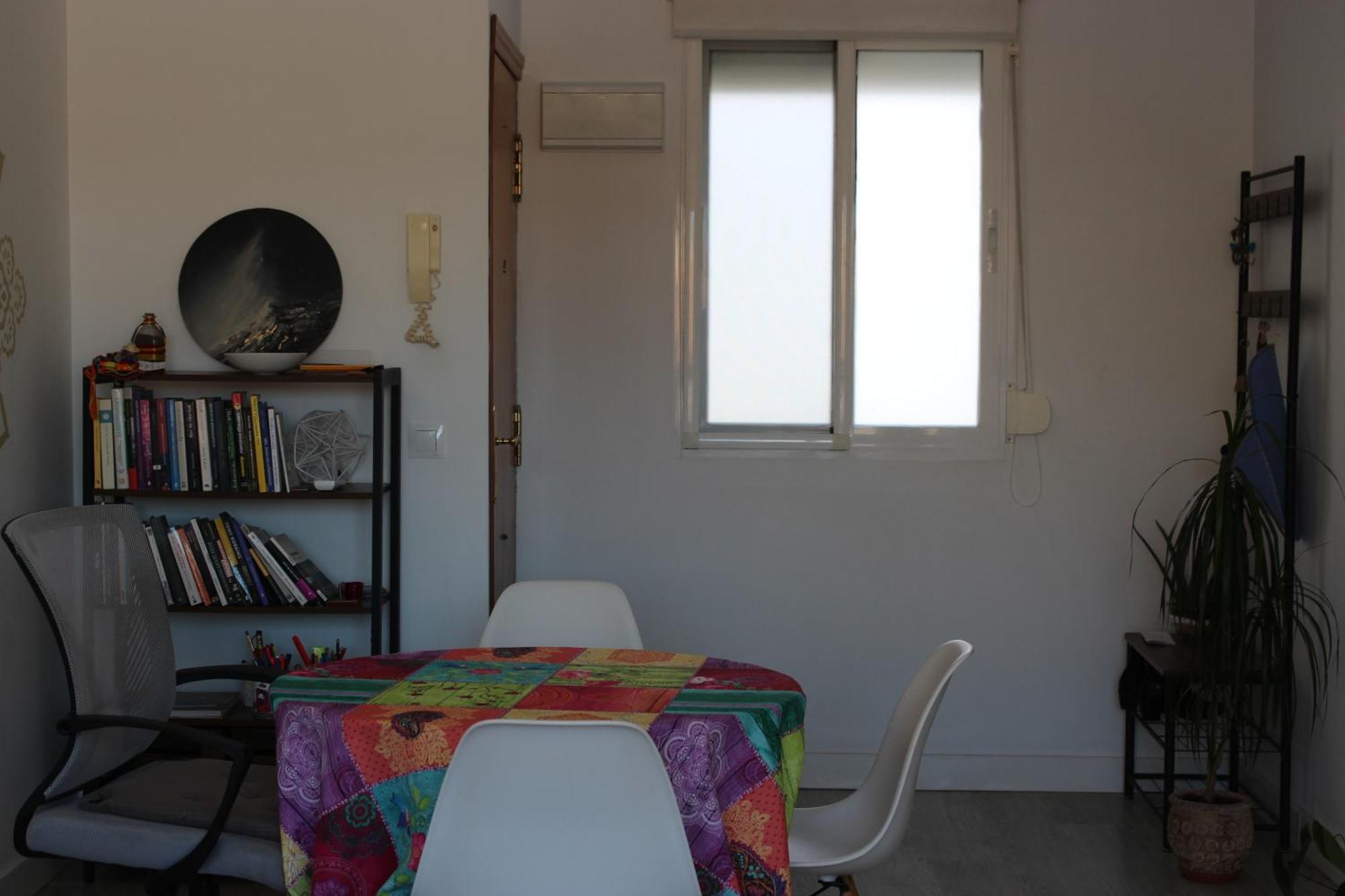 1 Persona En Luminoso Apto A 5 Minutos De La Playa Homestay Malaga