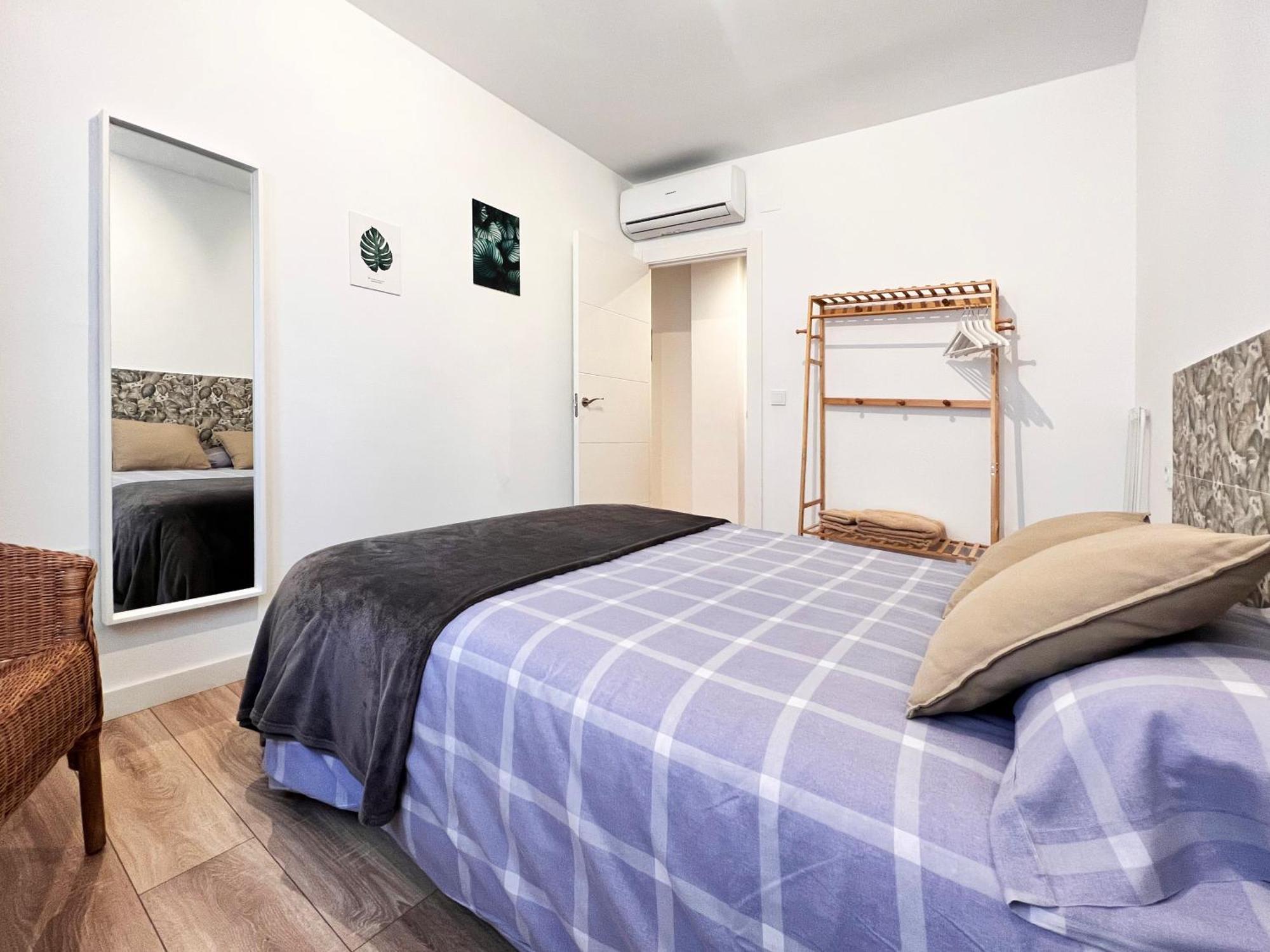 Regimiento 2, Center, New, Quite, Breakfast Included, Parking On Request, Rg