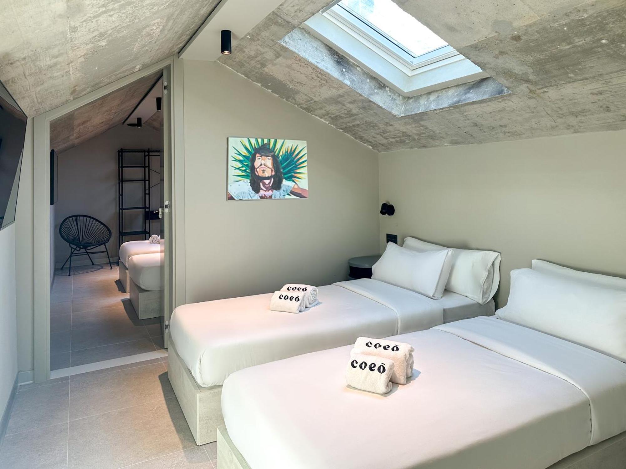 Coeo Hernan Ruiz Rooftop Pool Hostal