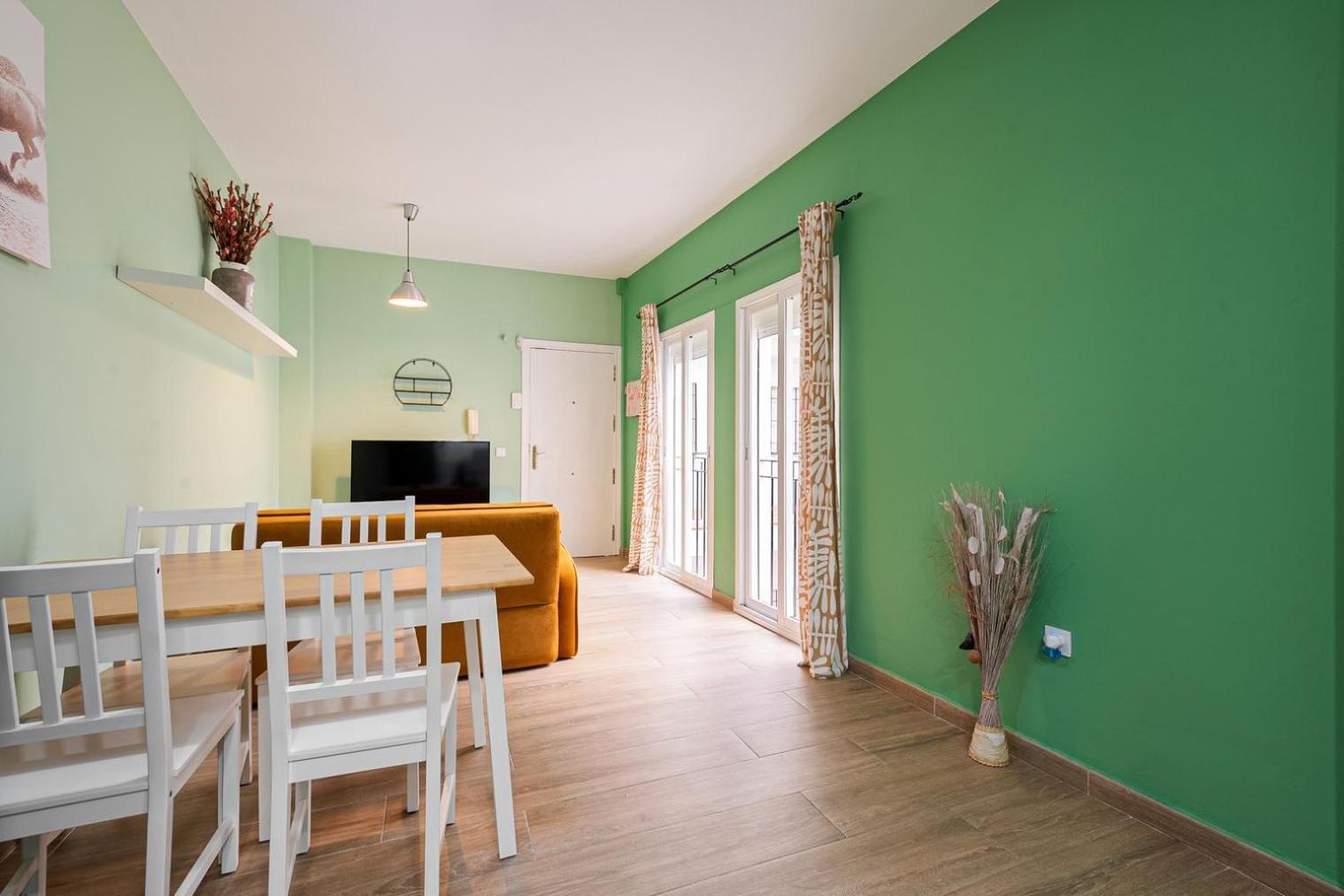 1 Bedroom Flat In Center Apartamento