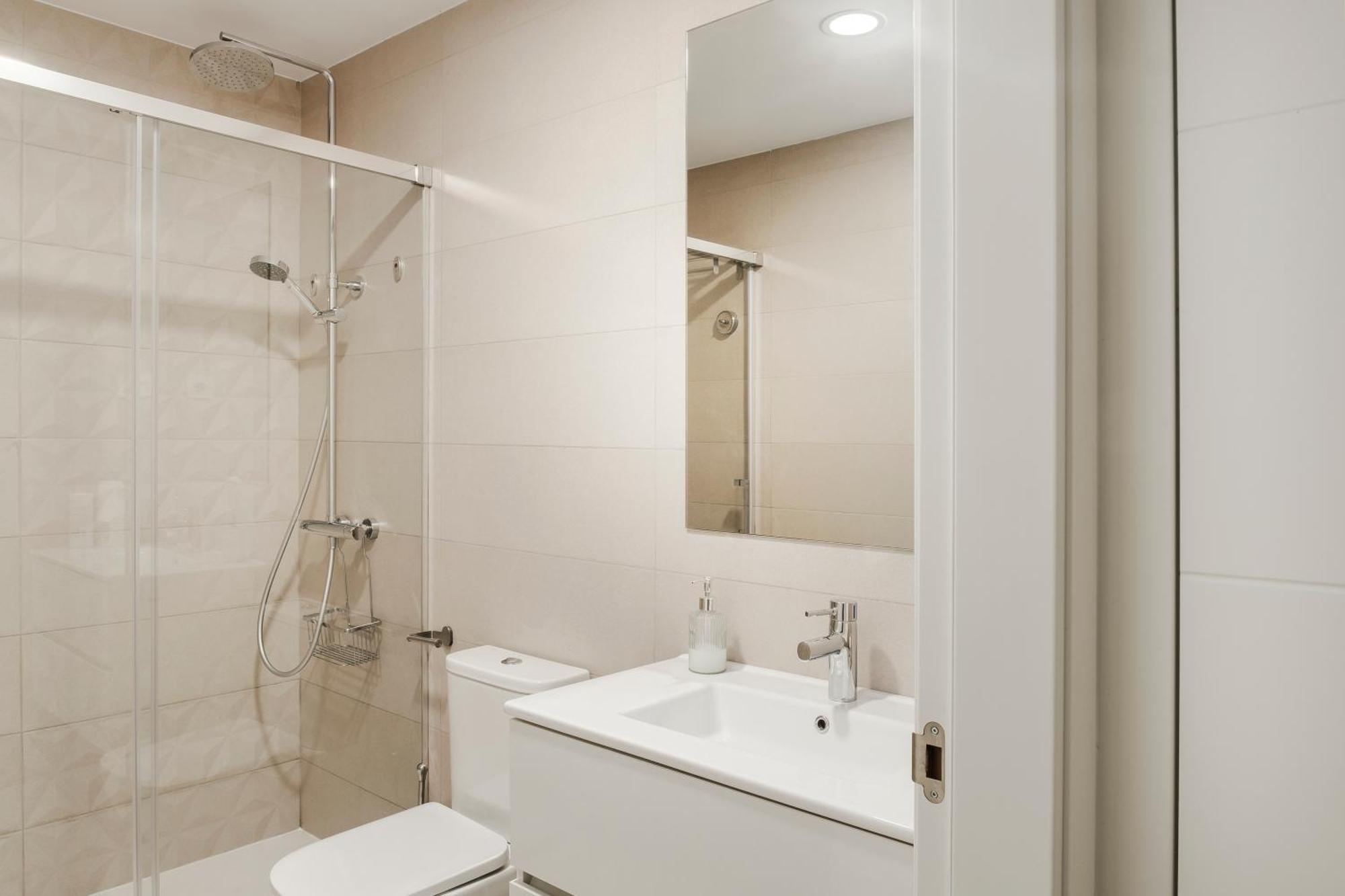 Apartamento De Lujo En La Malagueta Con Piscina Y Garaje
