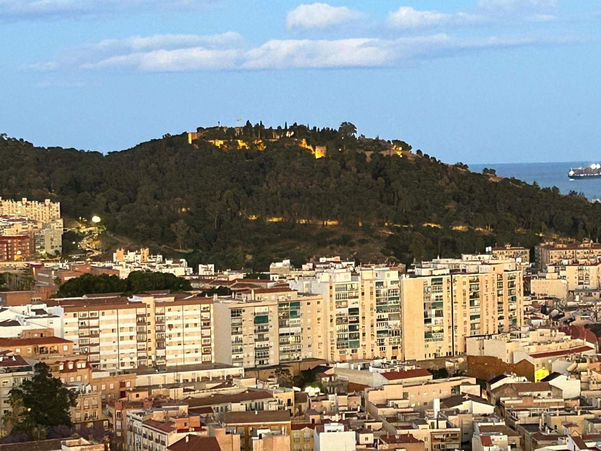 Apartamento Luxury Tower Pool&free Parking 10 Min To Historical Center *