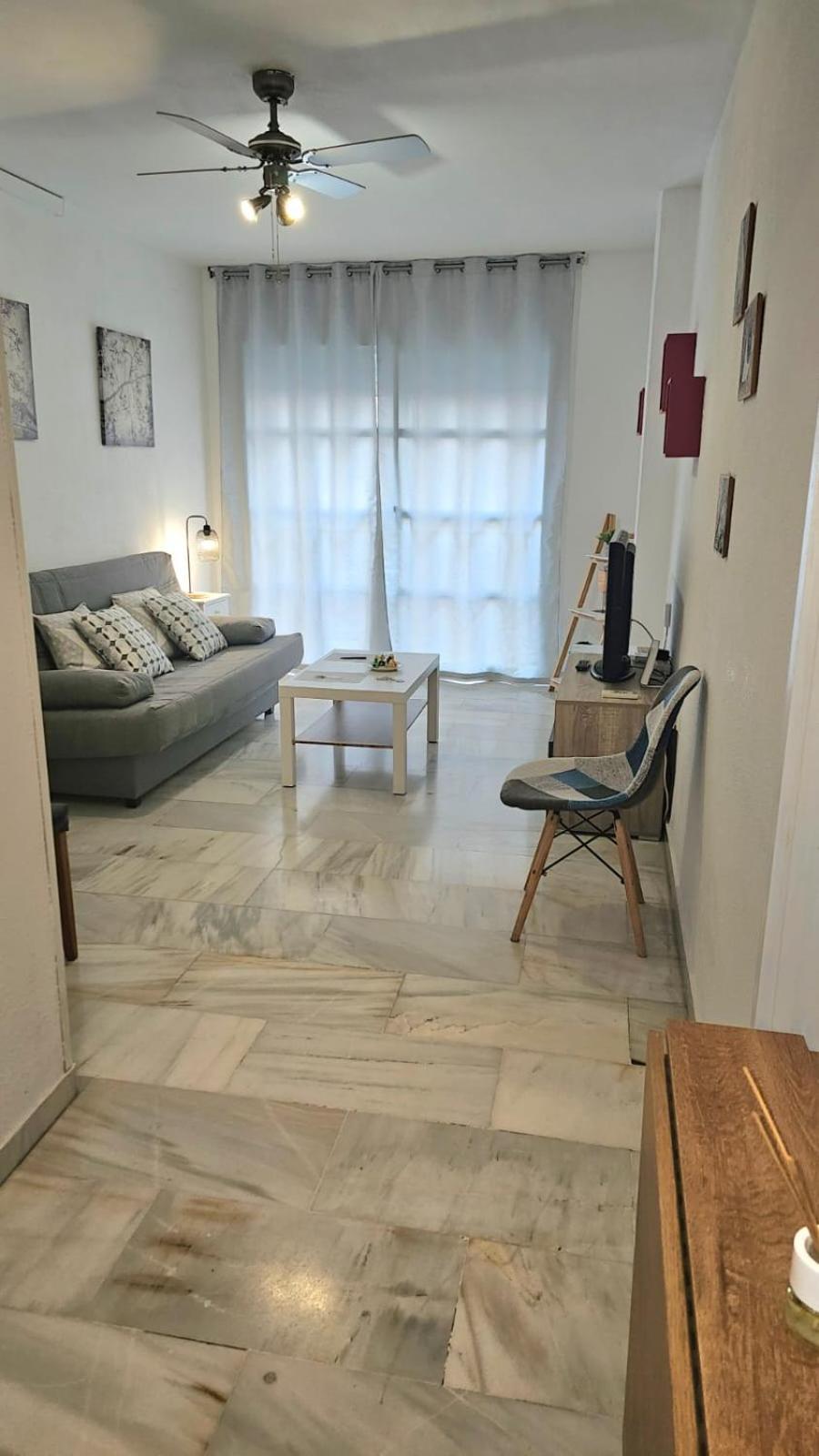 Ideal Center Apartment