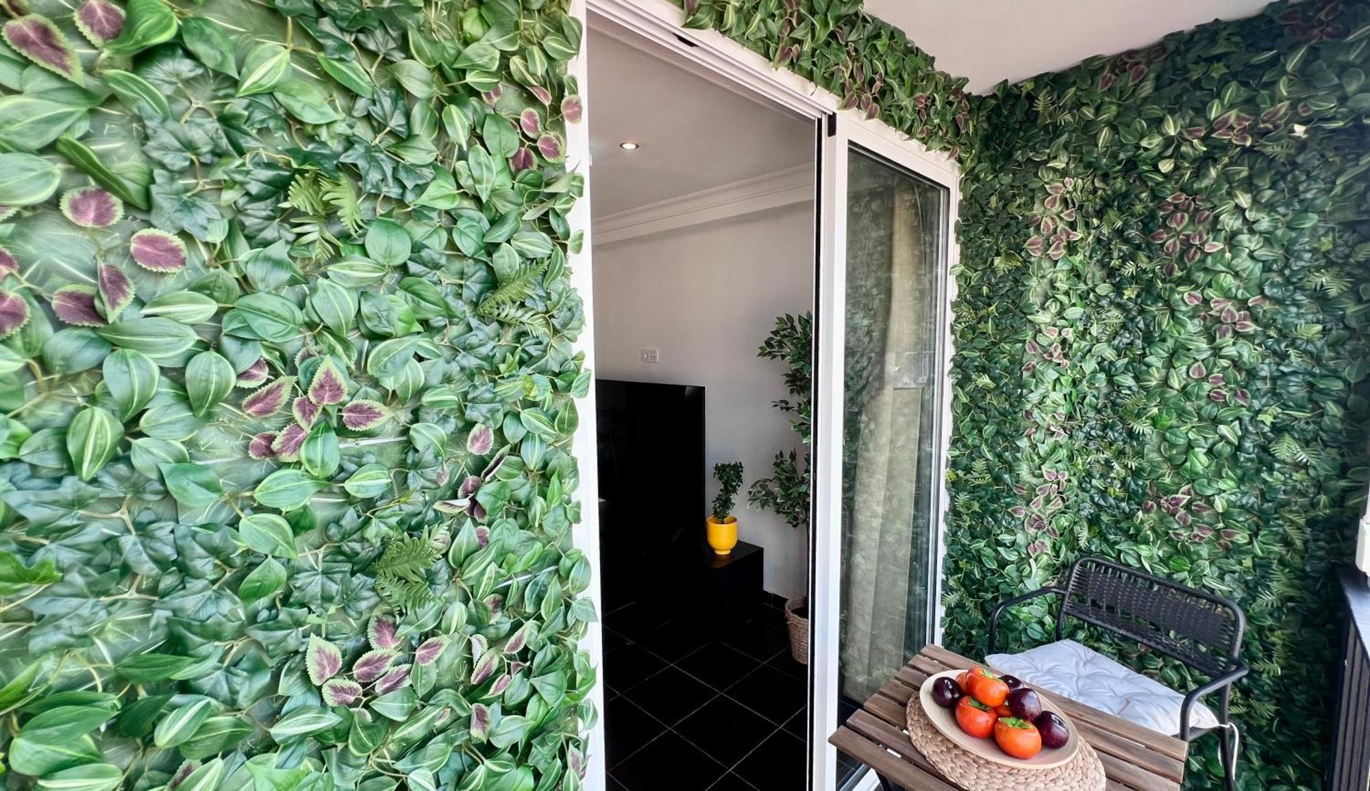 Cool, Modern And Snug 3br Peachy Málaga