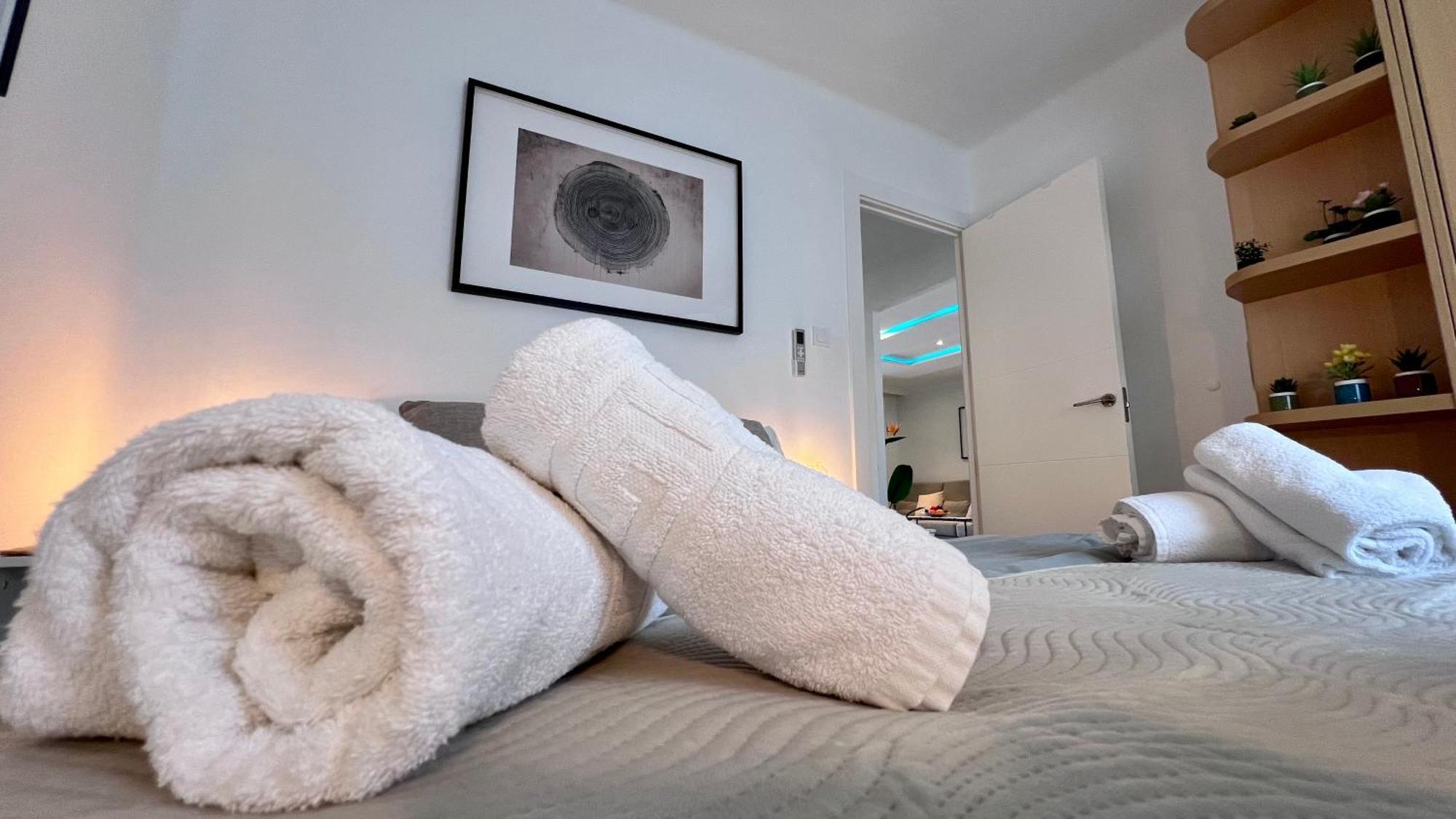 Apartamento Cool, Modern And Snug 3br Peachy Málaga