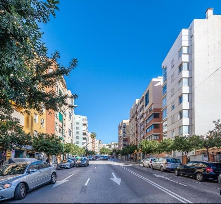Modernes In Centro Mit Terrasse, Kingsize-bett , Ac Und Schnellem Wlan Apartamento *