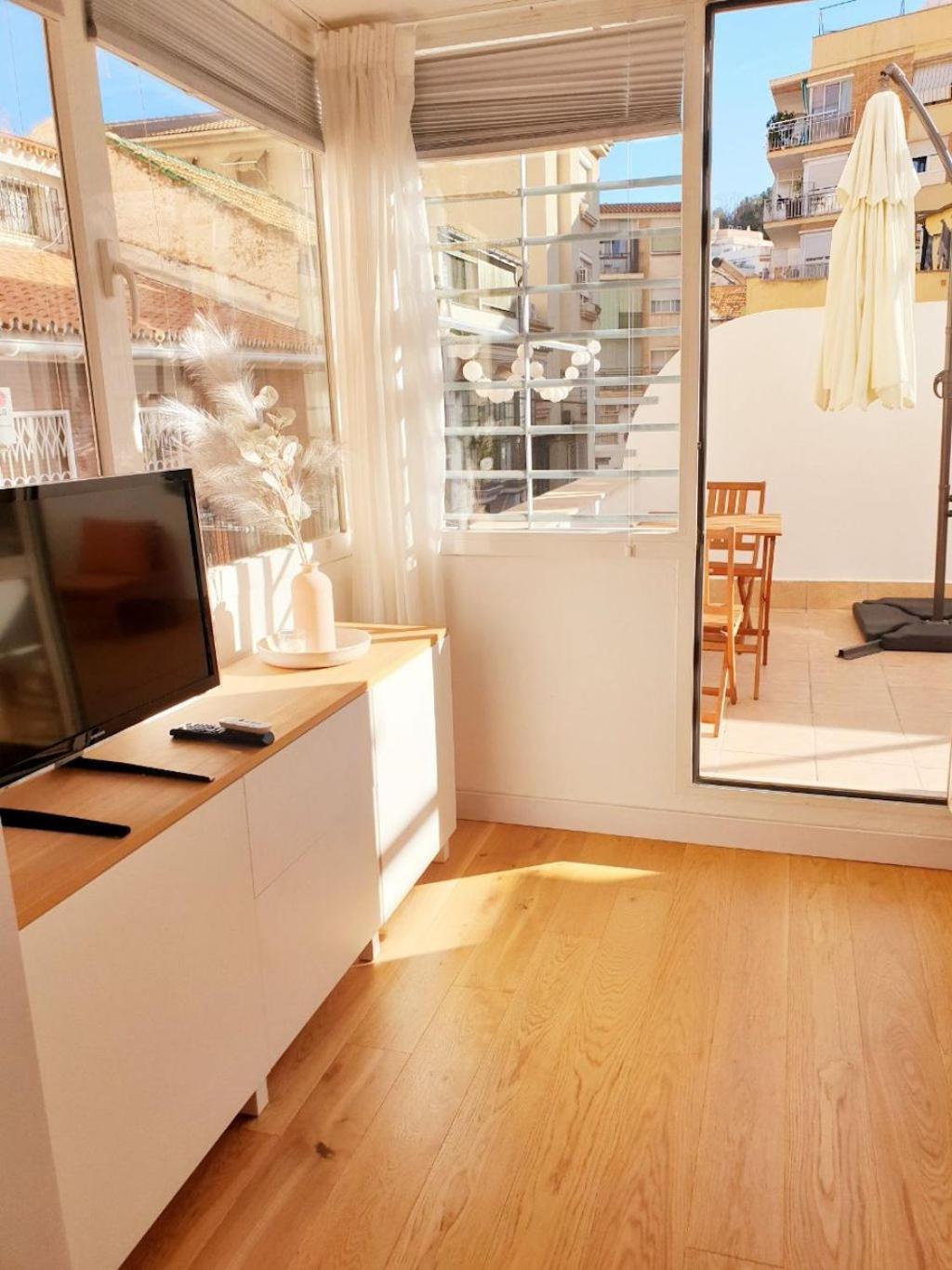 Modernes In Centro Mit Terrasse, Kingsize-bett , Ac Und Schnellem Wlan Apartamento Málaga