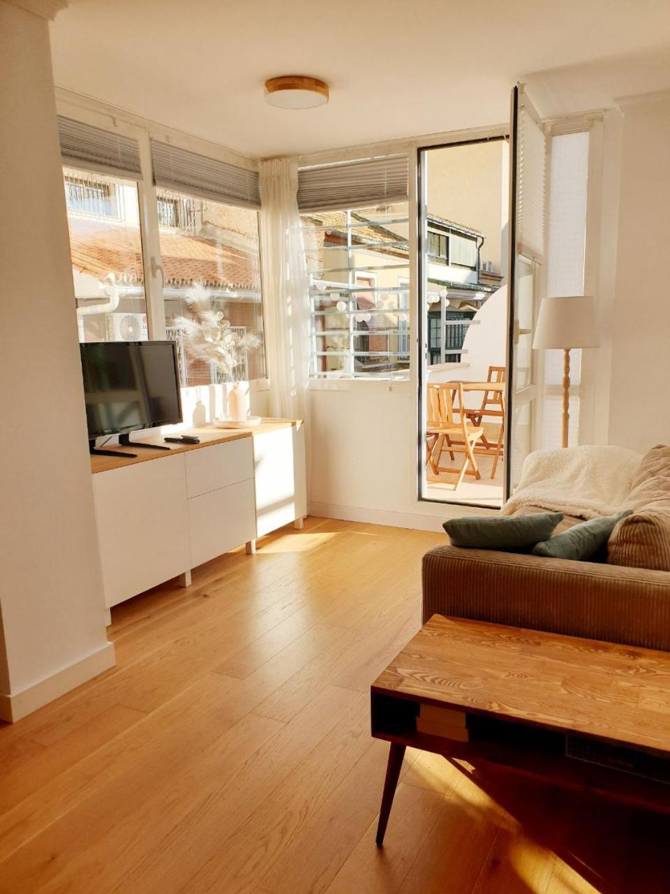 Modernes In Centro Mit Terrasse, Kingsize-bett , Ac Und Schnellem Wlan Apartamento