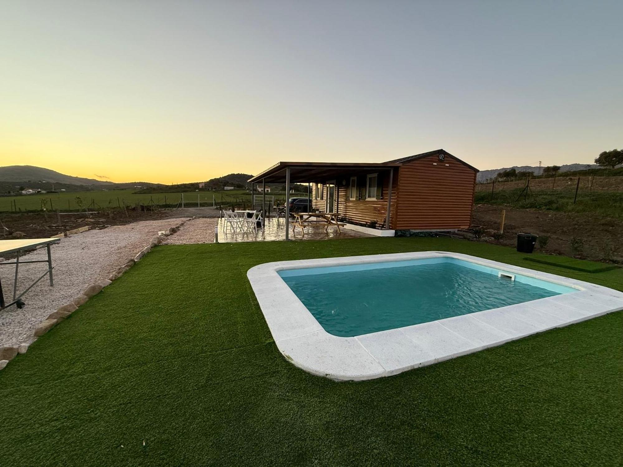 Casa Con Piscina Privada Bajo El Torcal *