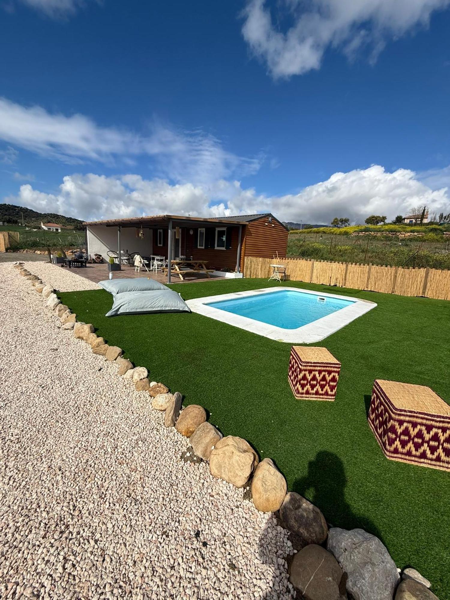 Chalet Casa Con Piscina Privada Bajo El Torcal *