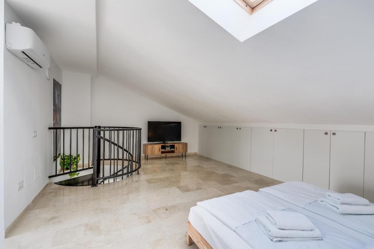 Apartamento Cute On Calle Juan Herrera In Center *