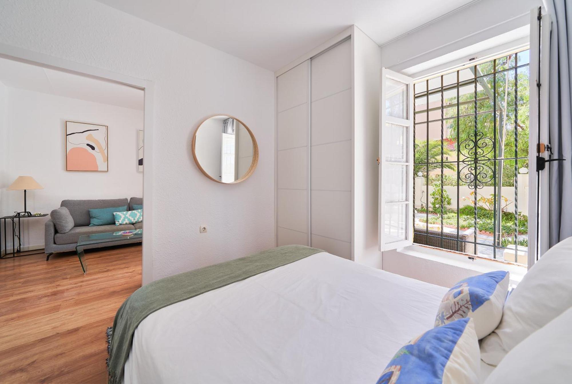 Rosita En Playa De La Malagueta Con Terraza Apartamento Málaga