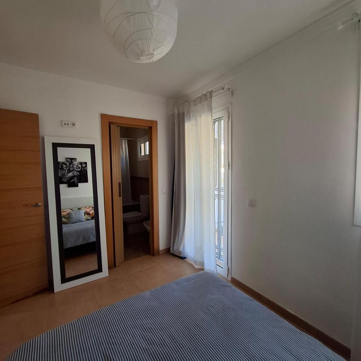 Apartment Casita A 200 Metros De La Playa Con Acceso A Todo Malaga