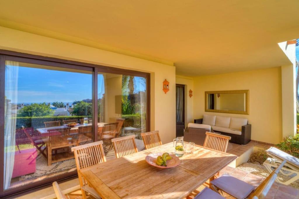 La Vie En Rose - Sea Views Flat *
