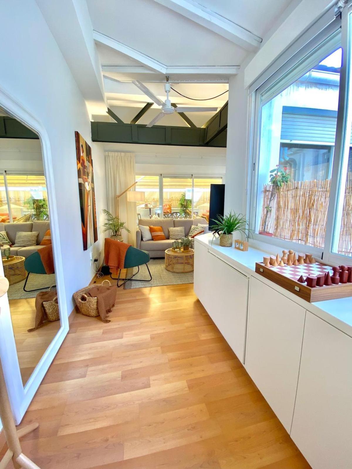Genteel Mitjana Apartamento