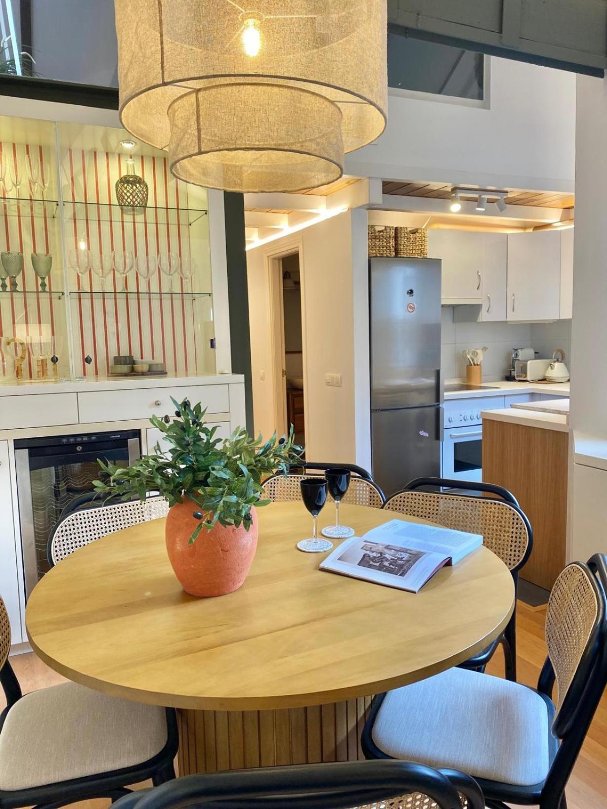 Genteel Mitjana Apartamento
