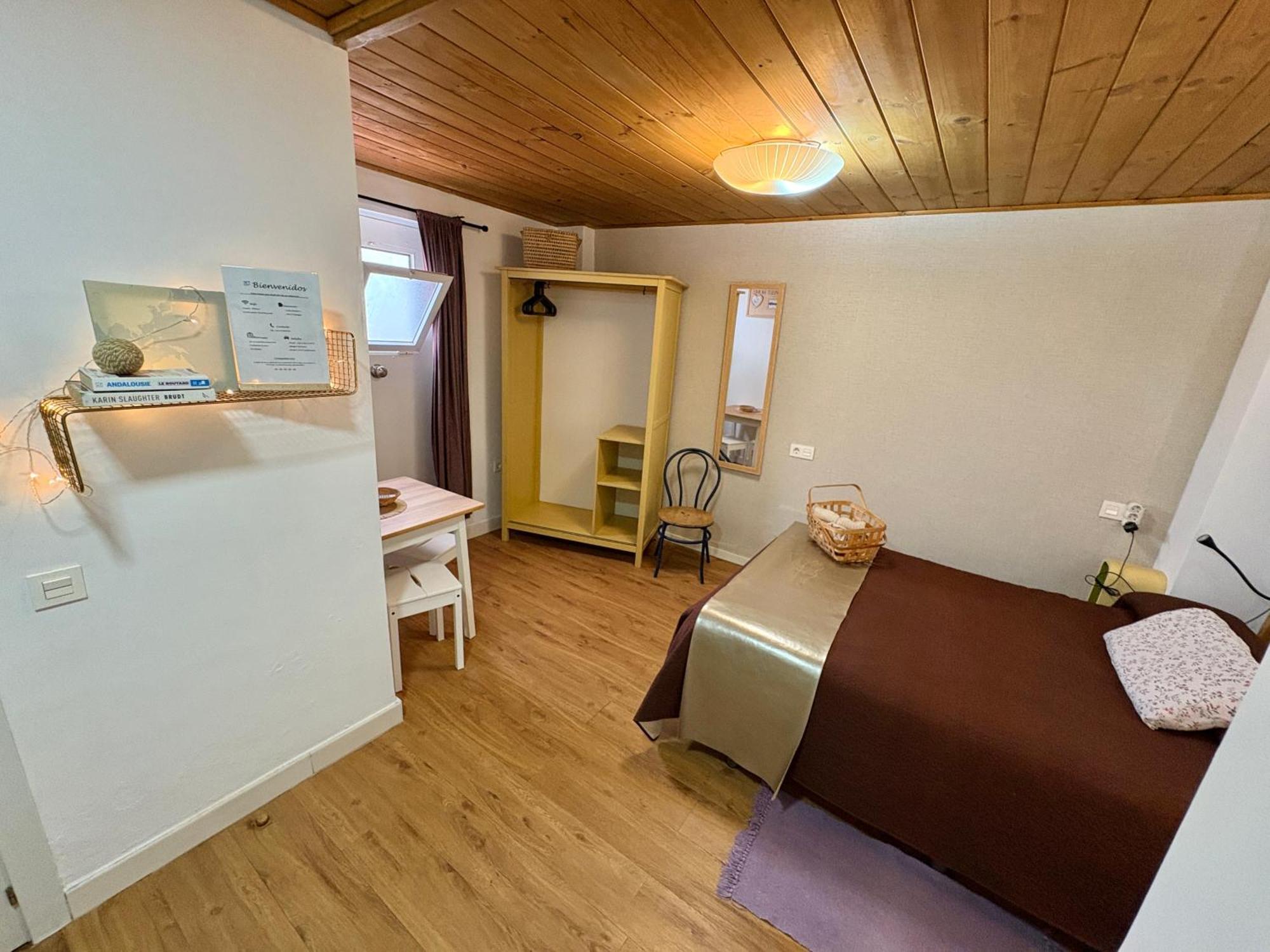 Habitación En Calle Molino Málaga