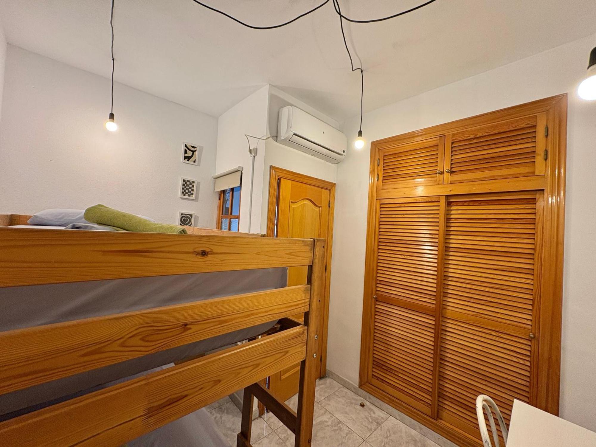 Pensión Habitación En Calle Molino Málaga