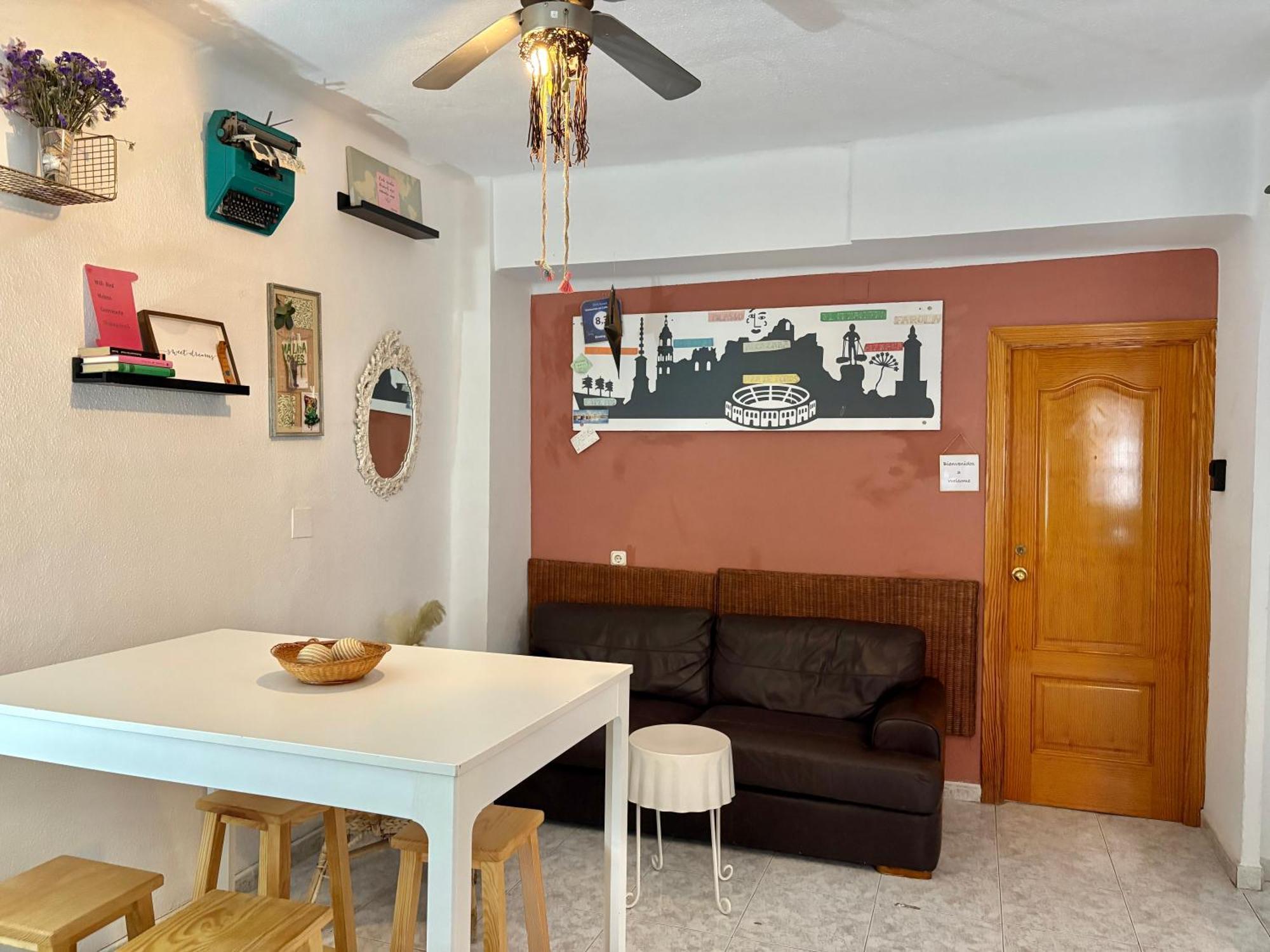Pensión Habitación En Calle Molino