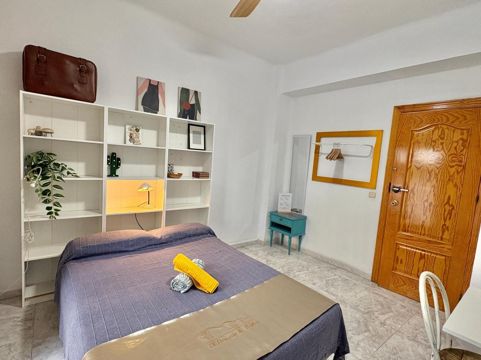 Pensión Habitación En Calle Molino Málaga