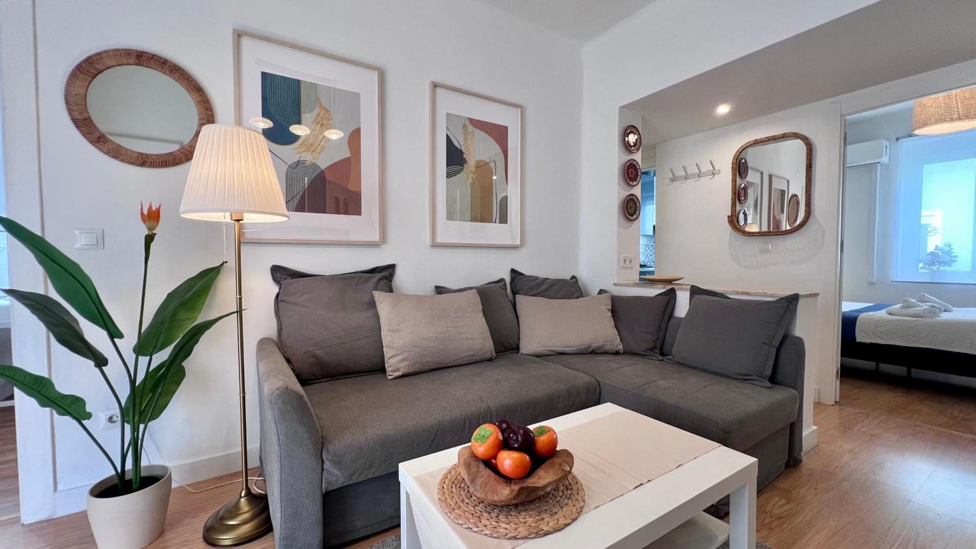Super Comfy And Homey 4br Peachy Apartment Malaga